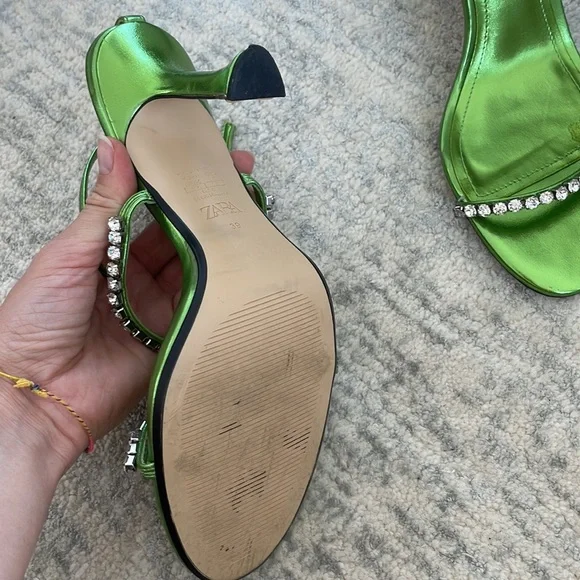 Metallic heeled green sandals - Picture 4 of 5